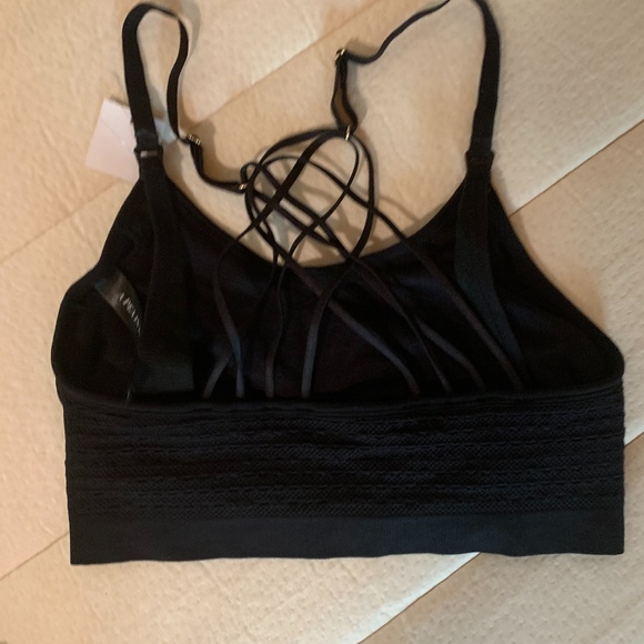 Two Maternity Bras, A Pea in the Pod, Size M, NWT - Picture 5 of 16